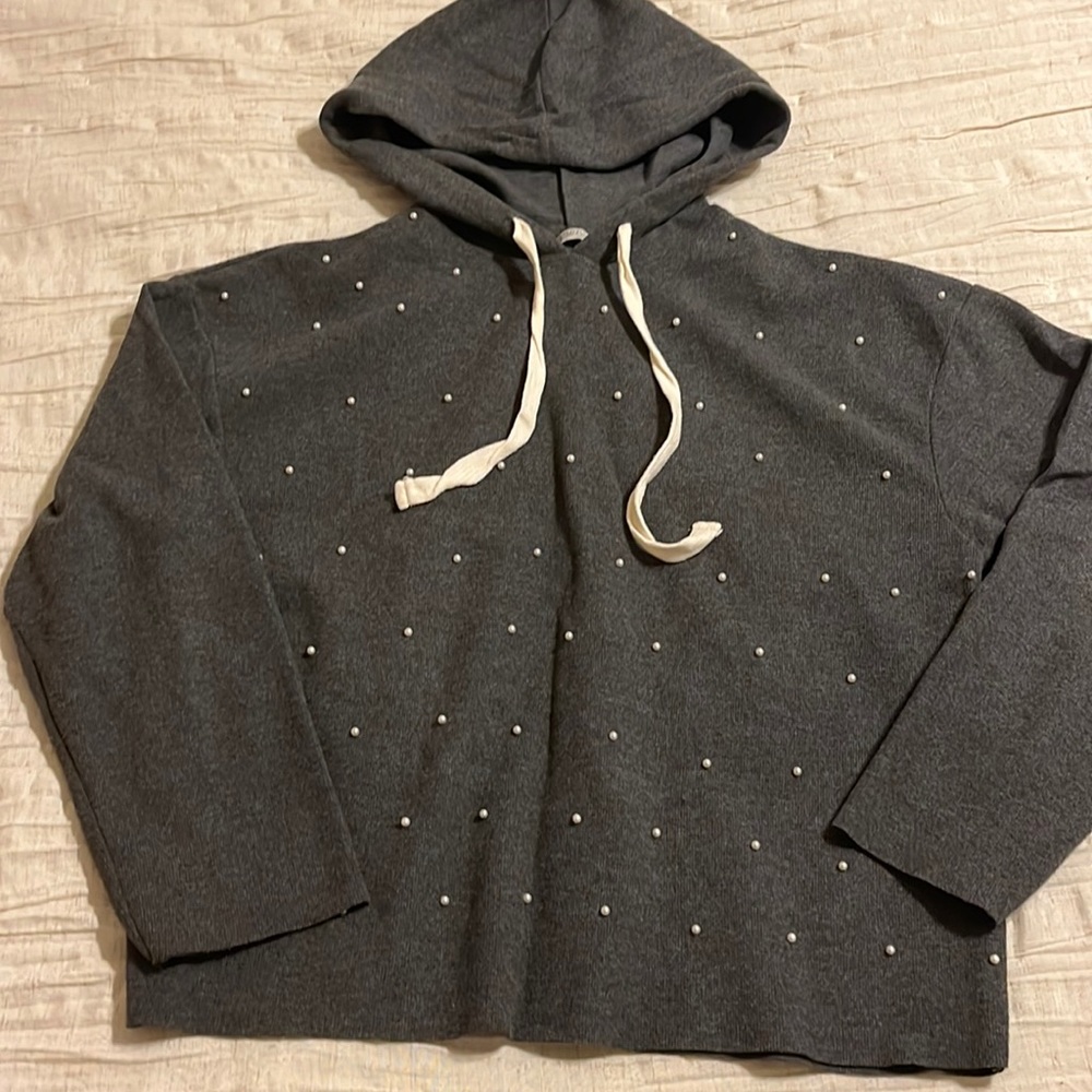 Zara Gray Pearl Sweatshirt
